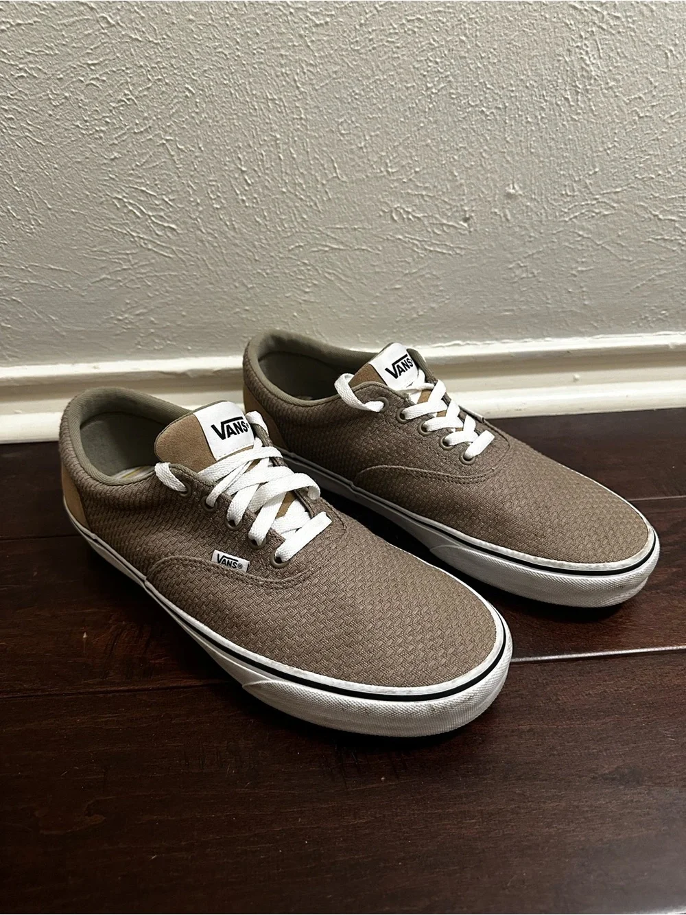 Vans Men’s Low-Top Sneakers in Taupe and White